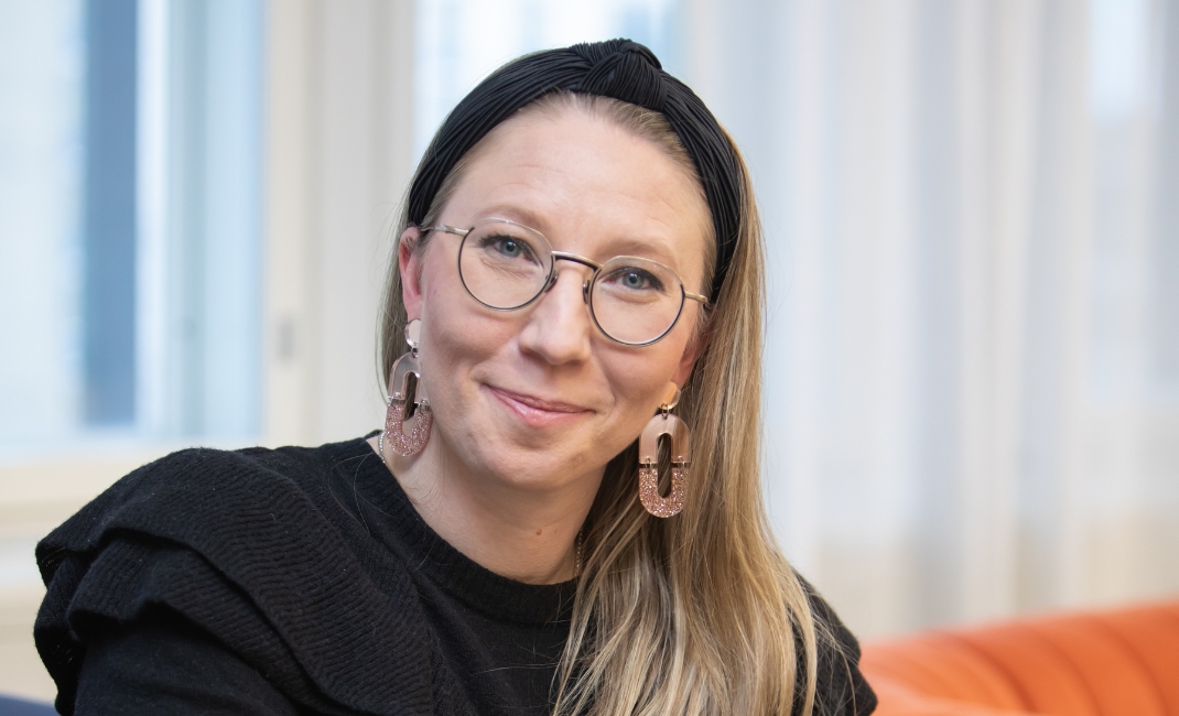 Kuvassa Vuoden optikko 2025 Riikka Torvela.