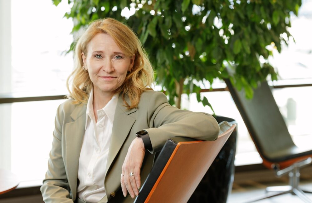 Kuvassa blogin kirjoittaja Tuula Loikkanen.